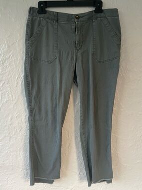 Democracy ab technology Pants Women’s Green straight leg 27" Raw Hem; 10